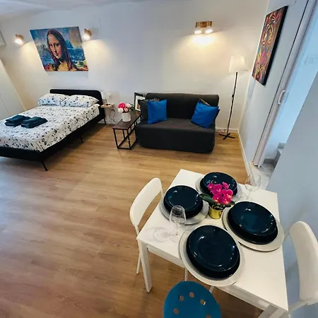Casa Blu Station Con Balcone *